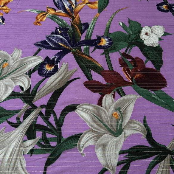 Tecido Viscose Estampada Floral Elegance Lilás Lurex • Conexão Tecidos