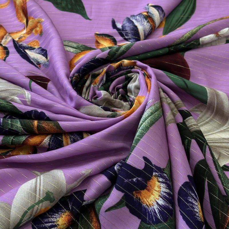 Tecido Viscose Estampada Floral Elegance Lilás Lurex • Conexão Tecidos