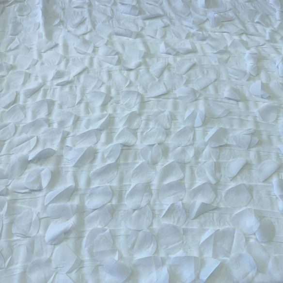 Tecido Musseline Lisa Pétalas Branco • Conexão Tecidos