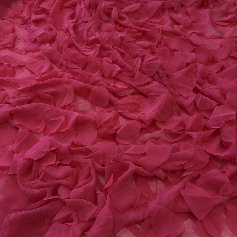 Tecido Musseline Lisa Pétalas Rosa • Conexão Tecidos