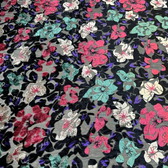 Tecido Veludo Devorê Floral Elegance Preto • Conexão Tecidos