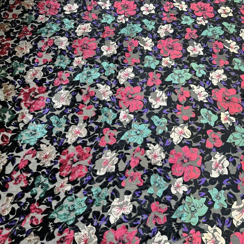 Tecido Veludo Devorê Floral Elegance Preto • Conexão Tecidos