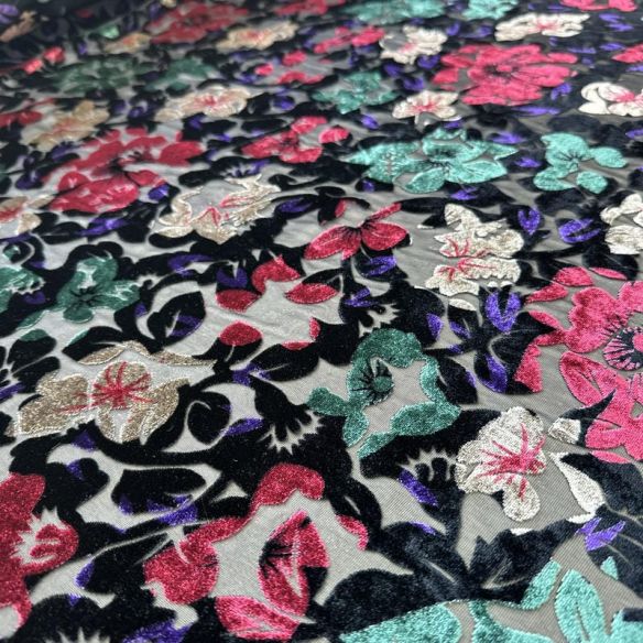 Tecido Veludo Devorê Floral Elegance Preto • Conexão Tecidos