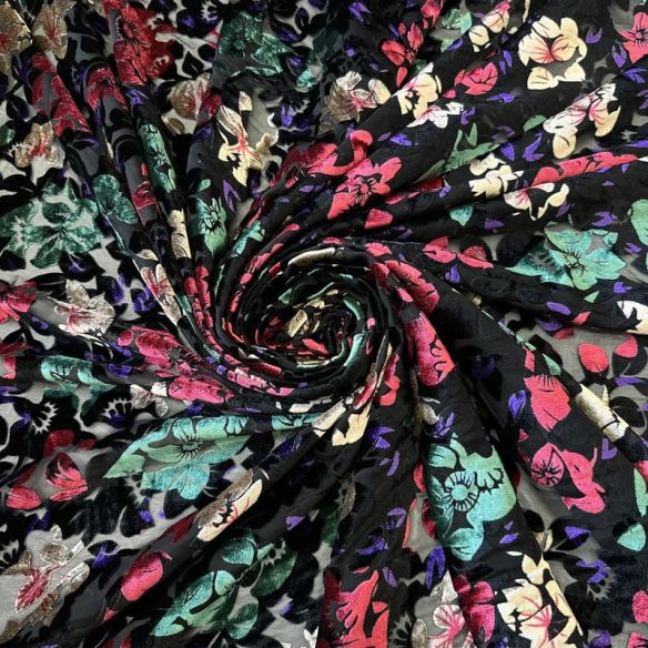 Tecido Veludo Devorê Floral Elegance Preto • Conexão Tecidos