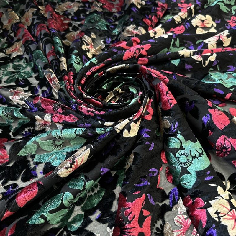 Tecido Veludo Devorê Floral Elegance Preto • Conexão Tecidos