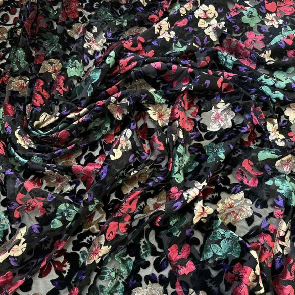 Tecido Veludo Devorê Floral Elegance Preto • Conexão Tecidos