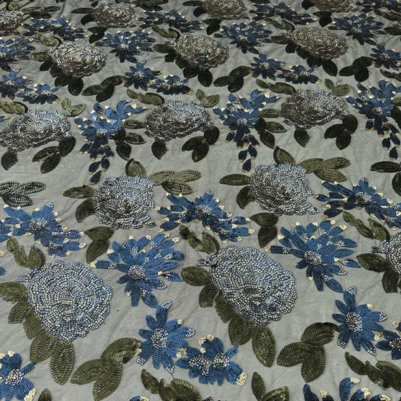 Tecido Paetê Floral Rosas Azul e Verde • Conexão Tecidos