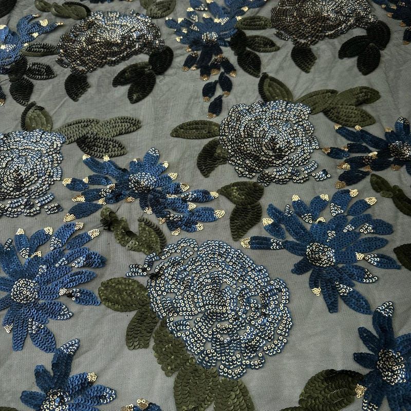 Tecido Paetê Floral Rosas Azul e Verde • Conexão Tecidos