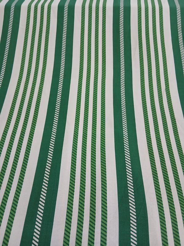 Tecido Viscolinho Estampado Listrado Verde Bandeira • Conexão Tecidos