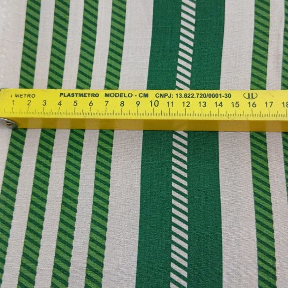Tecido Viscolinho Estampado Listrado Verde Bandeira • Conexão Tecidos