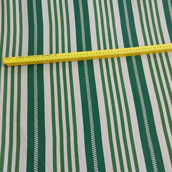 Tecido Viscolinho Estampado Listrado Verde Bandeira • Conexão Tecidos