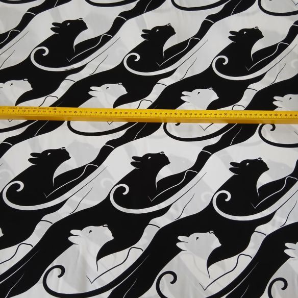 Tecido Viscose Estampada Gatos Preto e Branco • Conexão Tecidos