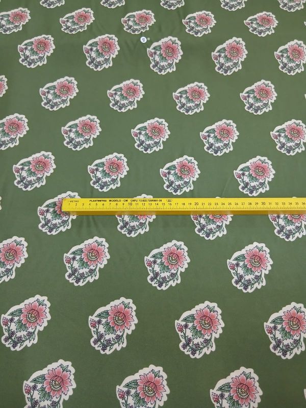 Tecido Viscose Estampada Medalhão Verde Oliva • Conexão Tecidos