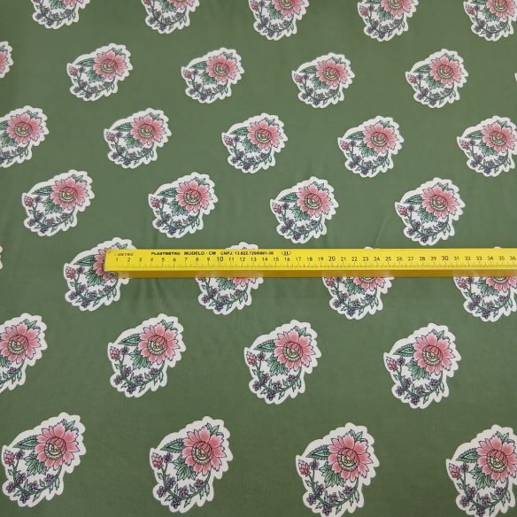 Tecido Viscose Estampada Medalhão Verde Oliva • Conexão Tecidos