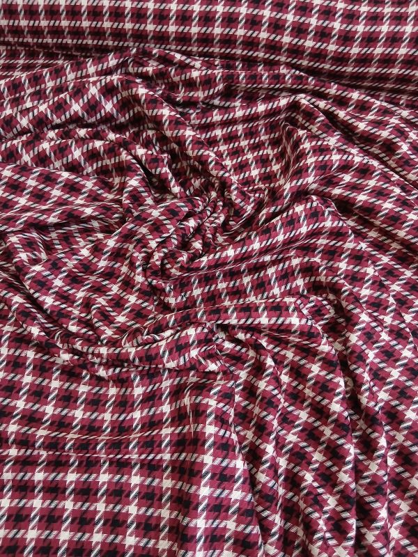Tecido Viscose Estampada Xadrez Vinho • Conexão Tecidos