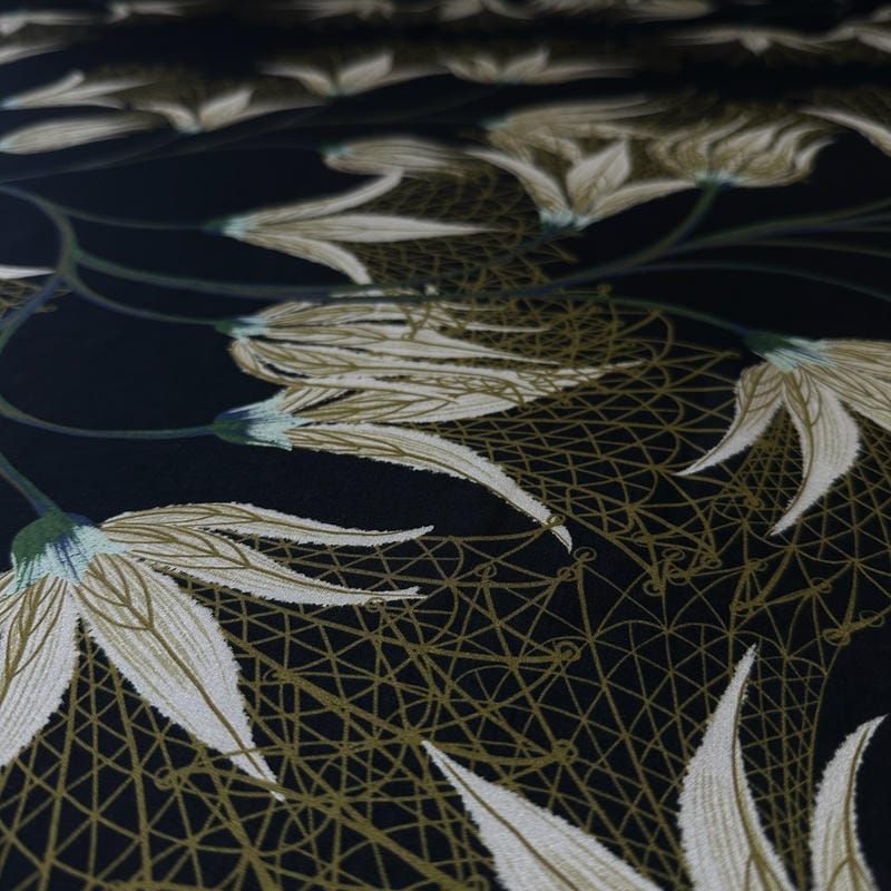 Tecido Voal de Viscose Floral Botânico Preto • Conexão Tecidos