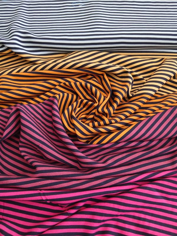 Tecido Viscose Estampada Listrado Colorido • Conexão Tecidos