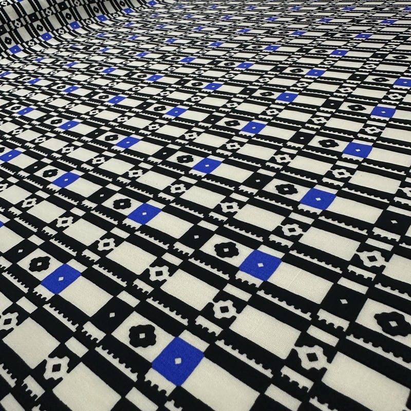 Tecido Viscose Estampada Geométrica Mosaico Preto e Azul • Conexão