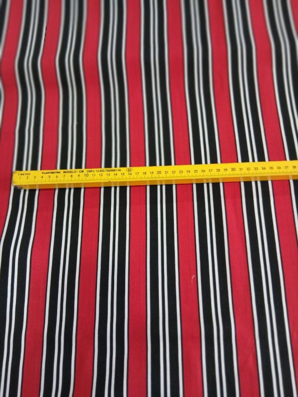 Tecido Viscolinho Estampado Listrado Vermelho e Preto • Conexão