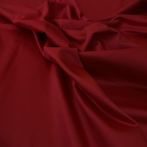 Tecido Cetim Bucol Liso Vermelho Bordô • Conexão Tecidos