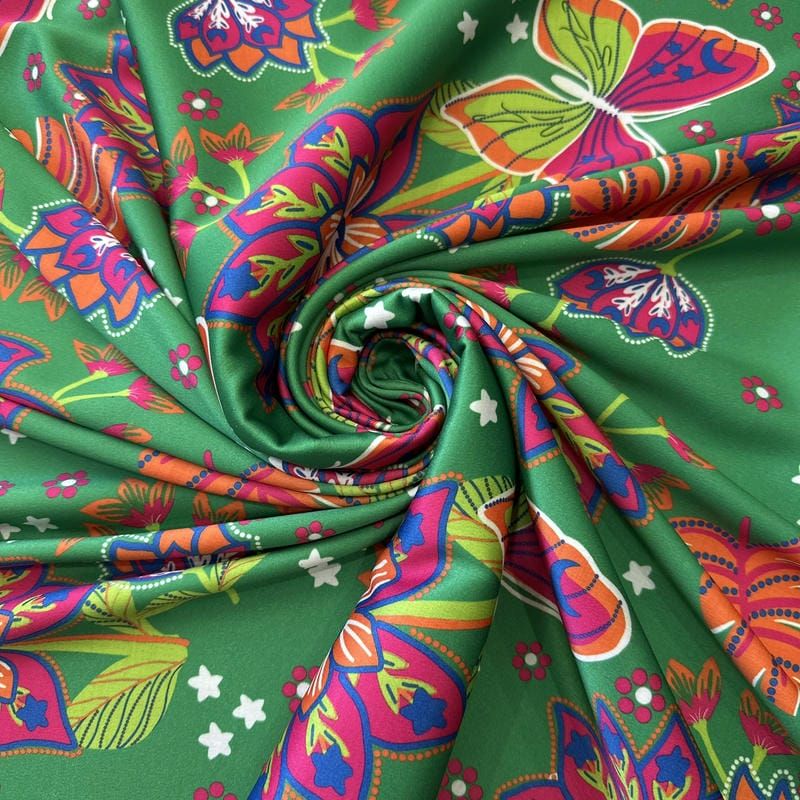 Tecido Sarja Acetinada Estampada Borboletas Tropical Verde • Conexão