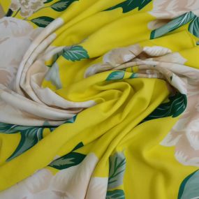 Tecido Viscose Estampada Floral Amarelo Tropical • Conexão Tecidos