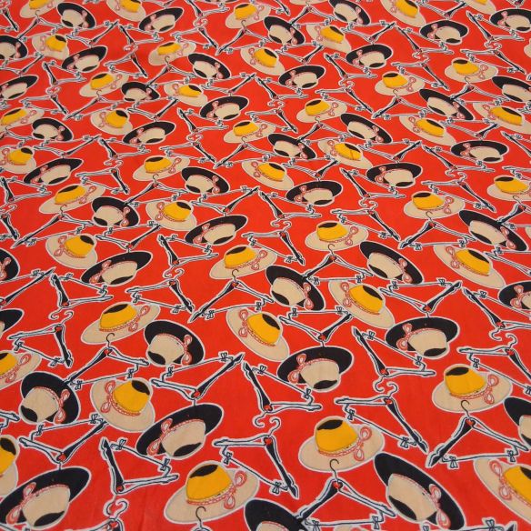 Tecido Viscose Estampada Chapéus Coral • Conexão Tecidos