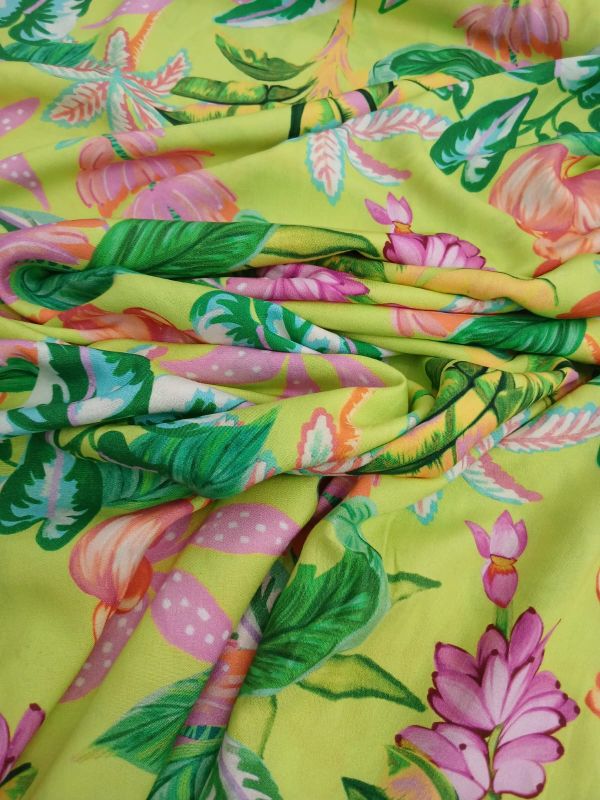 Tecido Viscose Estampada Tropical Verde Limão • Conexão Tecidos