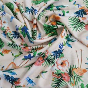 Tecido Viscose Estampada Tropical Flamingos Bege • Conexão Tecidos