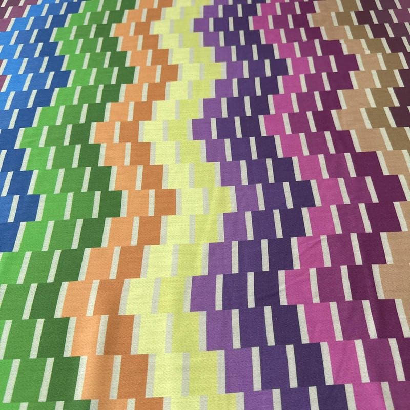 Tecido Viscose Estampada Acetinada Patchwork • Conexão Tecidos