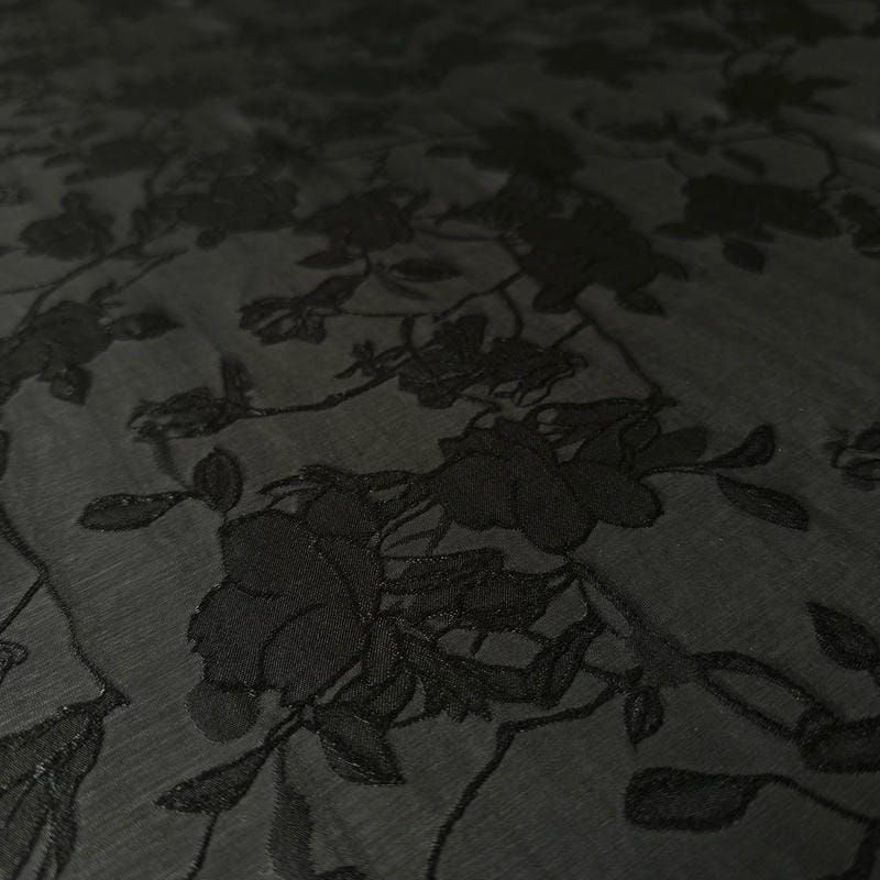 Tecido Jacquard Macio Floral Preto • Conexão Tecidos