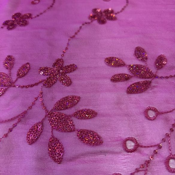Tecido Musseline De Seda Bordada Indiana Pink • Conexão Tecidos