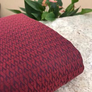 TECIDO TRICOLINE FIO TINTO MARSALA CHEVRON • Conexão Tecidos 2