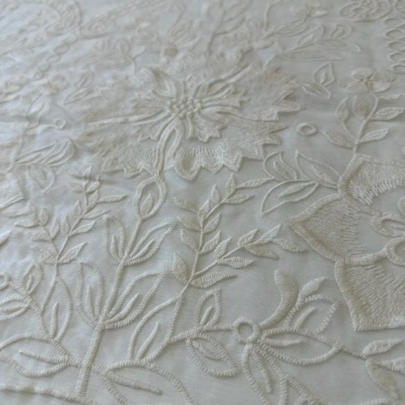 Tecido Chiffon De Seda Bordada Indiana Off White • Conexão Tecidos