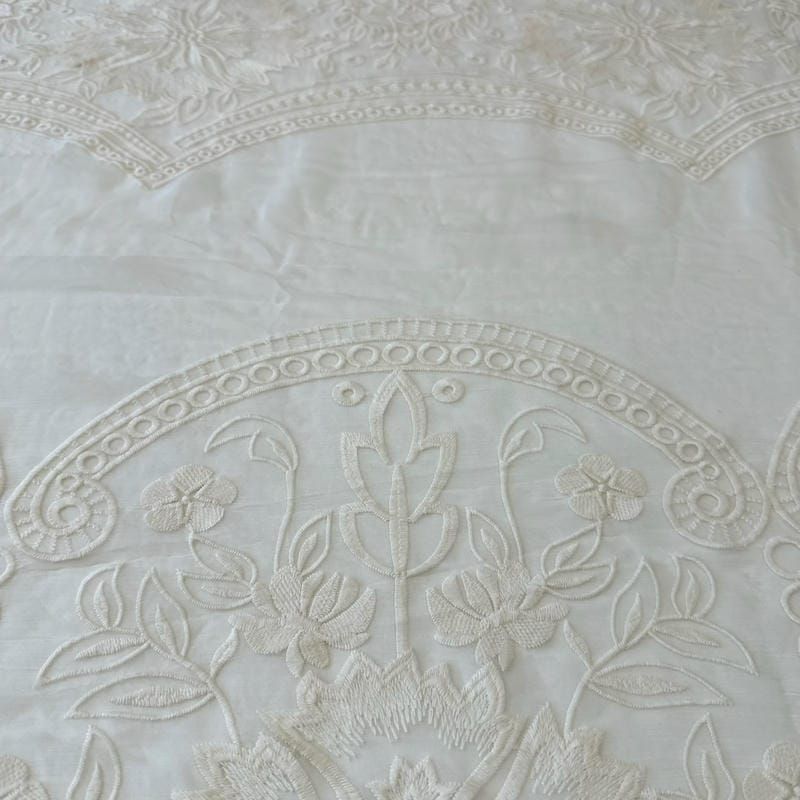 Tecido Chiffon De Seda Bordada Indiana Off White • Conexão Tecidos