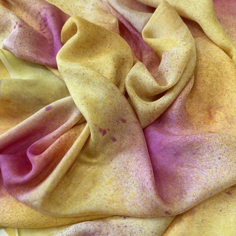 Tecido Palha De Seda Estampada Tie Dye Amarelo e Fúcsia • Conexão