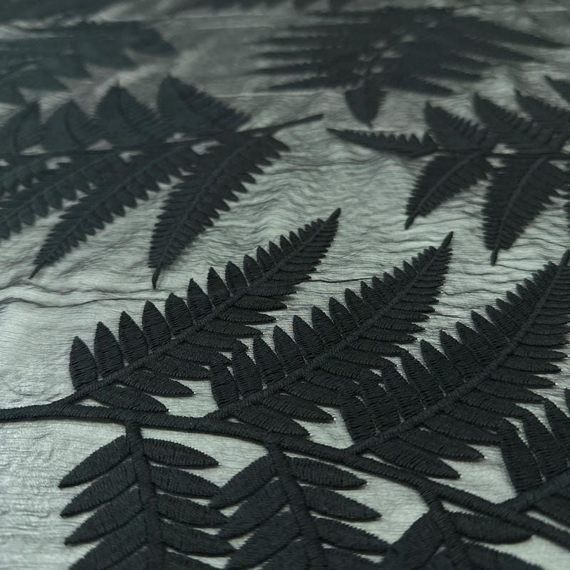 Tecido Chiffon De Seda Bordada Indiana Preto • Conexão Tecidos