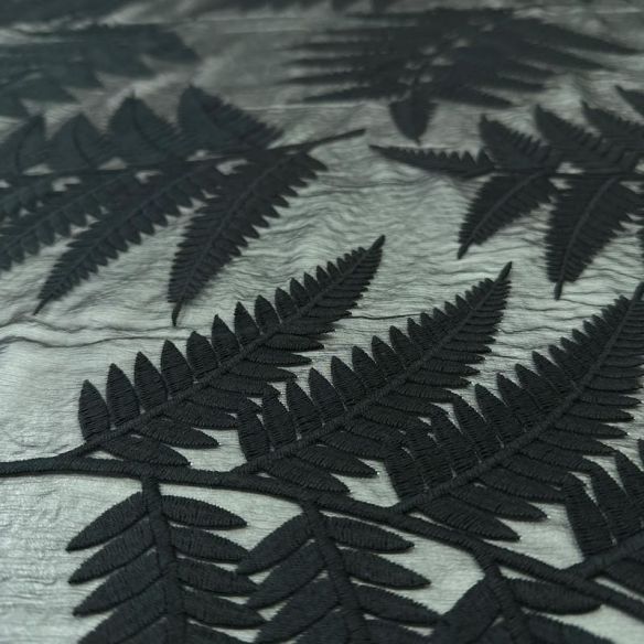 Tecido Chiffon De Seda Bordada Indiana Preto • Conexão Tecidos