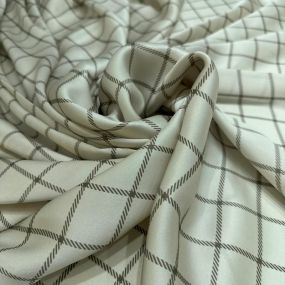 Tecido Cetim de Seda Estampado Xadrez Belga 2