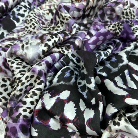 Tecido Cetim de Seda Estampado Onça Roxo