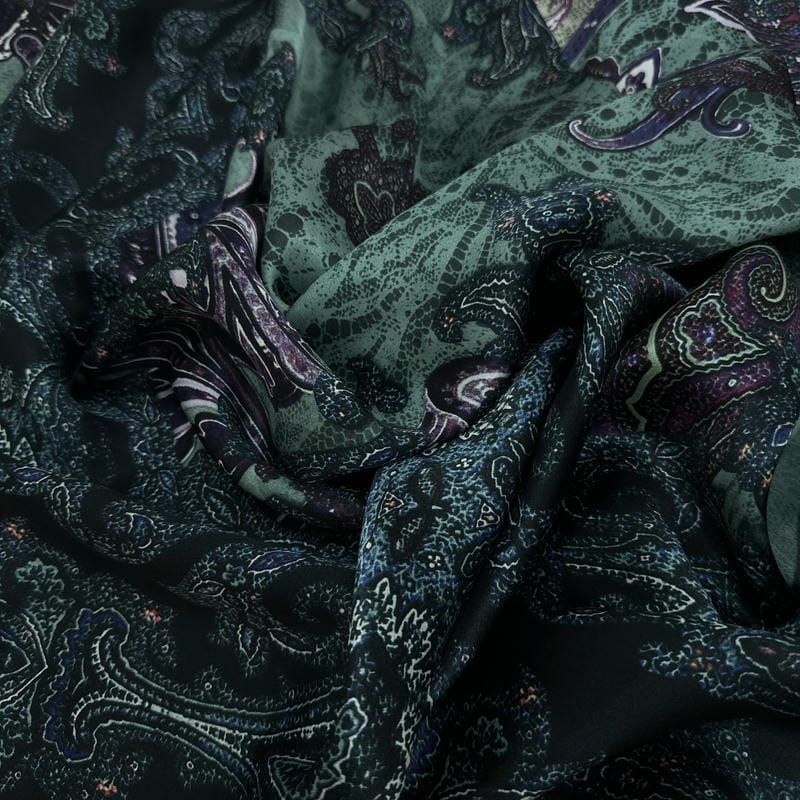 Tecido Cetim de Seda Pura Estampada Paisley Noturno • Conexão Tecidos