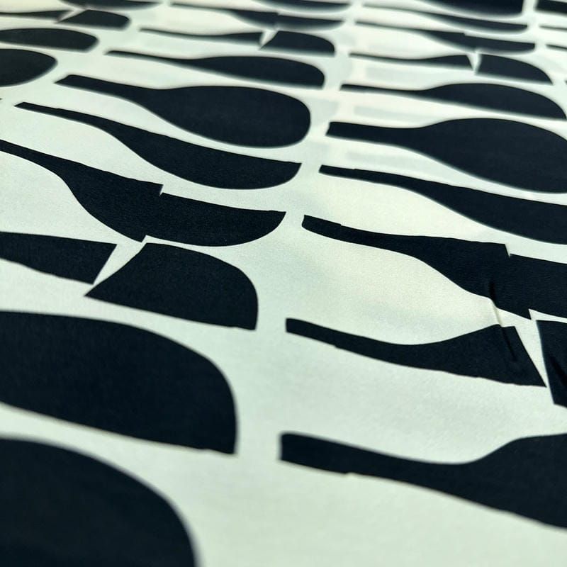 Tecido Cetim de Seda Pura Estampada Abstrata P&B • Conexão Tecidos