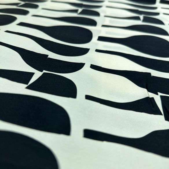 Tecido Cetim de Seda Pura Estampada Abstrata P&B • Conexão Tecidos