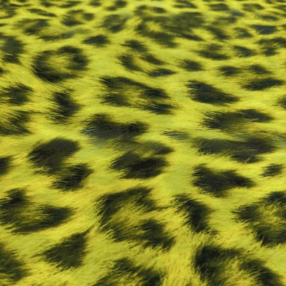 Tecido Cetim de Seda Pura Estampada Onça Amarelo • Conexão Tecidos