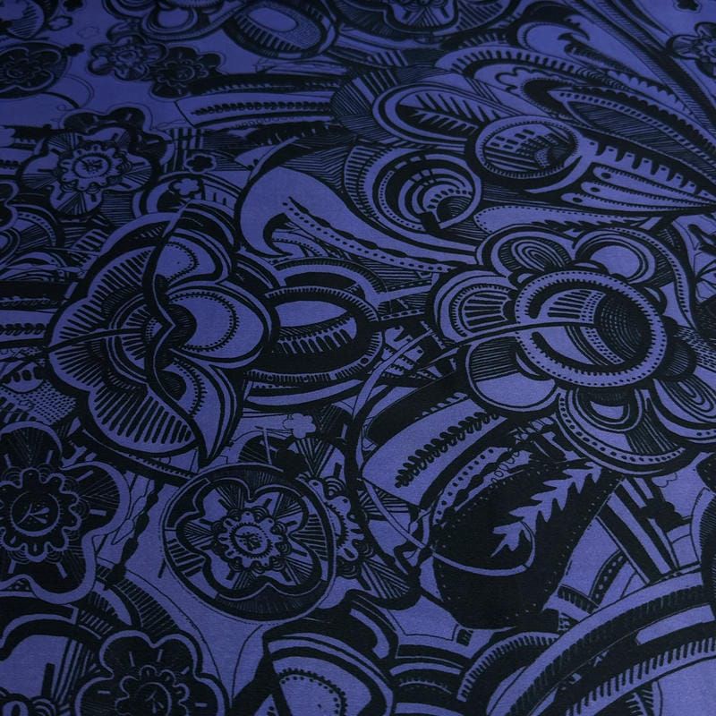 Tecido Cetim de Seda Pura Estampada Paisley Roxo Noite • Conexão