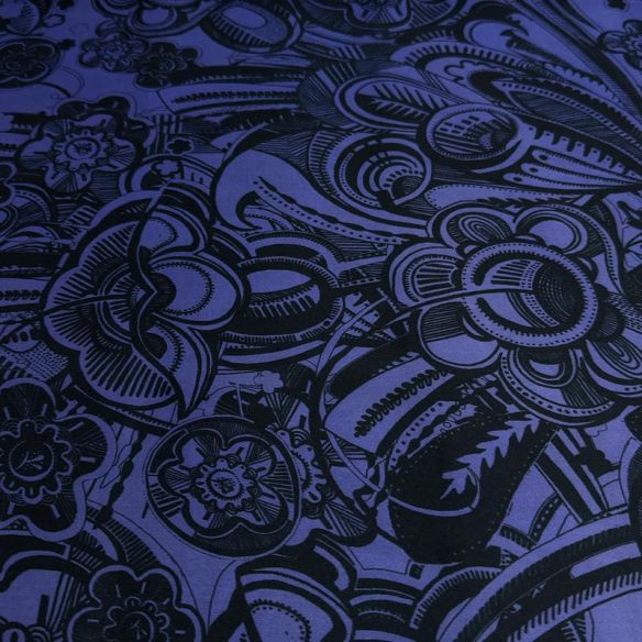 Tecido Cetim de Seda Pura Estampada Paisley Roxo Noite • Conexão