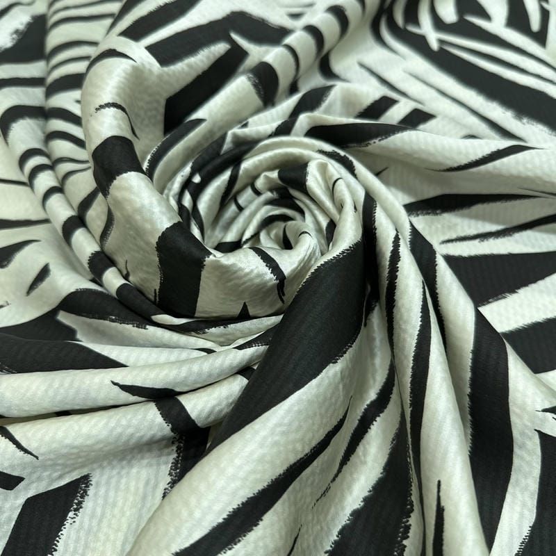Tecido Cetim de Seda Pura Estampada Folhagem Tropical P&B • Conexão
