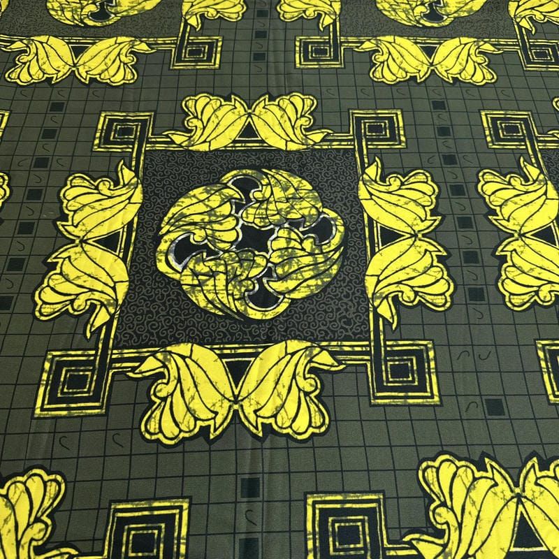 Tecido Cetim de Seda Pura Estampada Greca Barroca • Conexão Tecidos