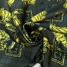 Tecido Cetim de Seda Pura Estampada Greca Barroca • Conexão Tecidos