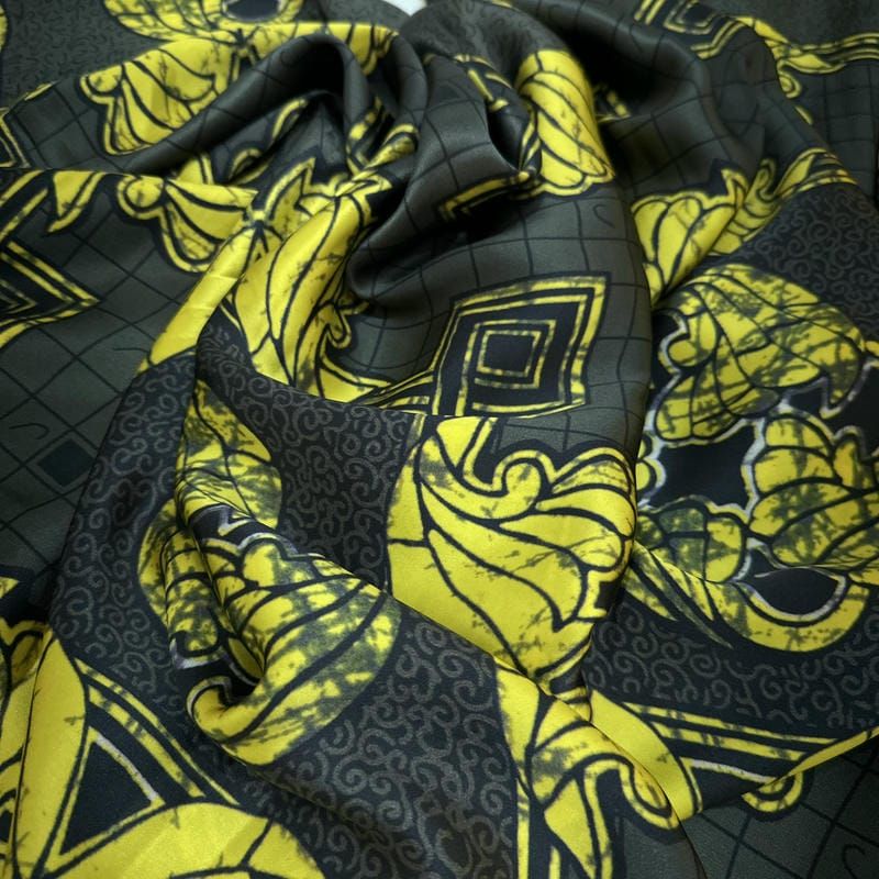 Tecido Cetim de Seda Pura Estampada Greca Barroca • Conexão Tecidos